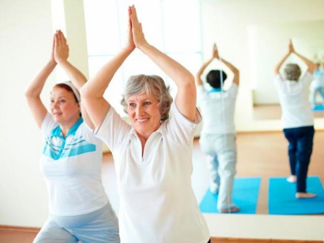 Как тренироваться пожилым людям Какие упражнения можно делать в 60 лет